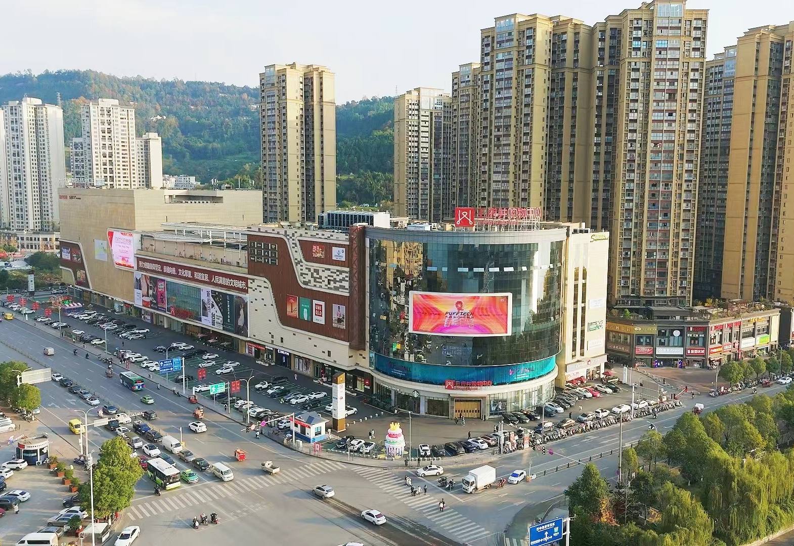 巴中人生就是搏购物中心